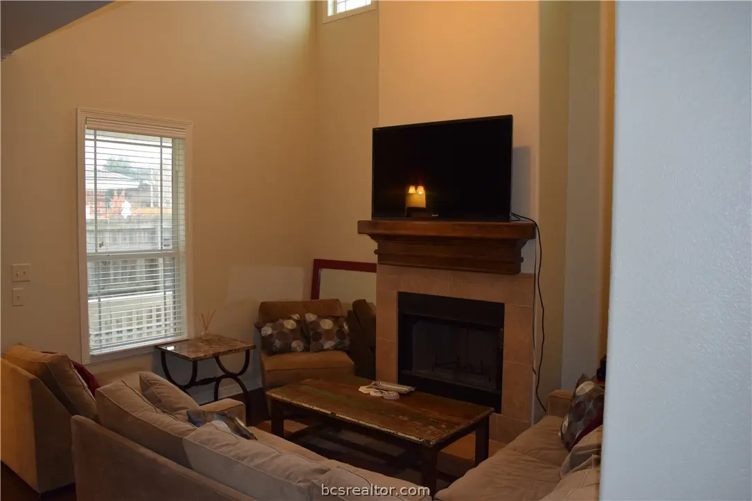 208 Park Place - 6