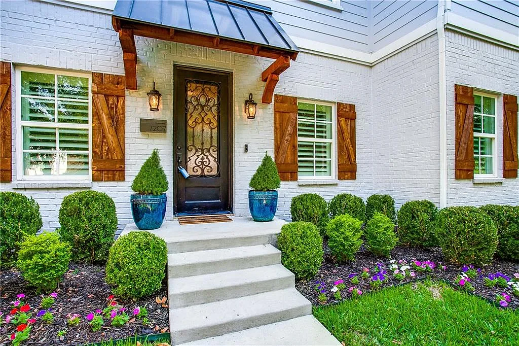 7207 Casa Loma - Lakewood Hills