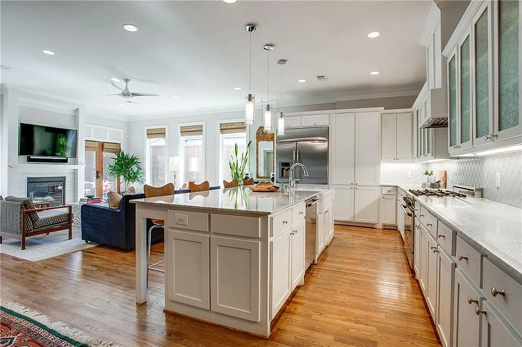 7207 Casa Loma - Lakewood Hills - 3